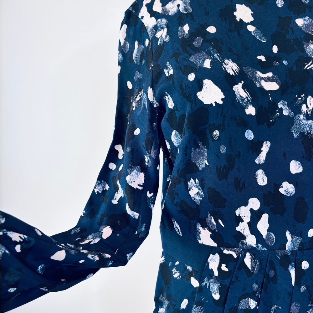 Club Monaco SILK long sleeve dress - Picture 10 of 13